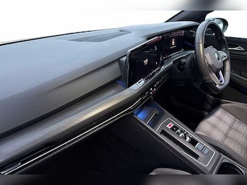 Used Volkswagen Golf 2021 for sale - 77129318: Photo