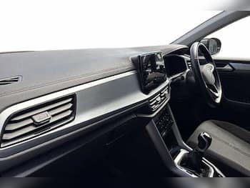 Used Volkswagen T-Roc 2024 for sale - 79690864: Photo
