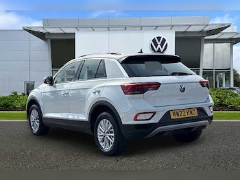 Used Volkswagen T-Roc 2022 for sale - 75766133: Photo