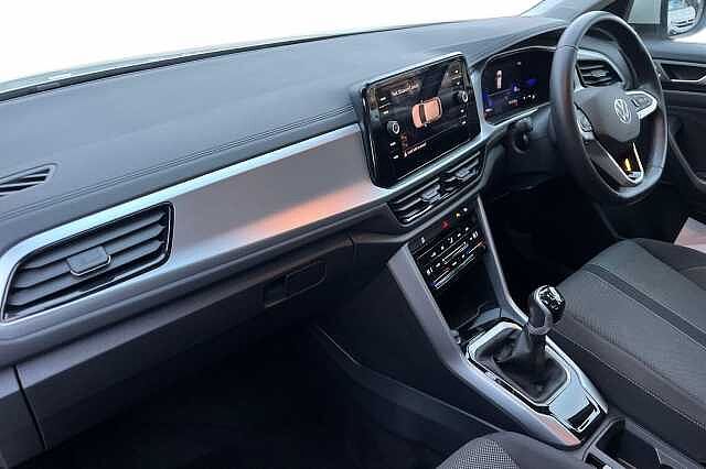 Used Volkswagen T-Roc 2023 for sale - 76643171: Photo 2