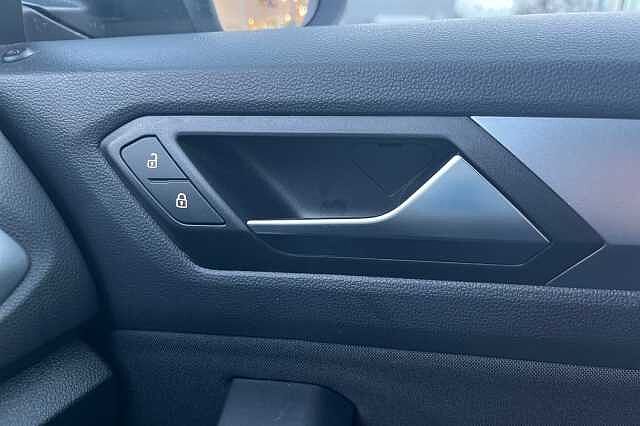 Used Volkswagen T-Roc 2023 for sale - 76643171: Photo 31