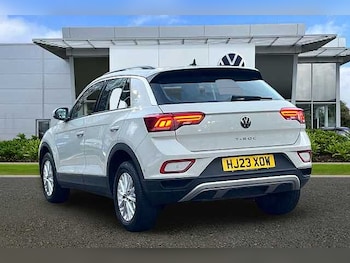 Used Volkswagen T-Roc 2023 for sale - 76643171: Photo