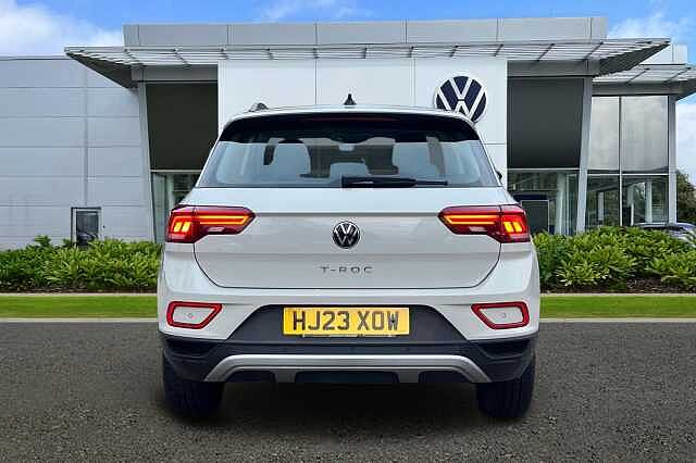 Used Volkswagen T-Roc 2023 for sale - 76643171: Photo 9