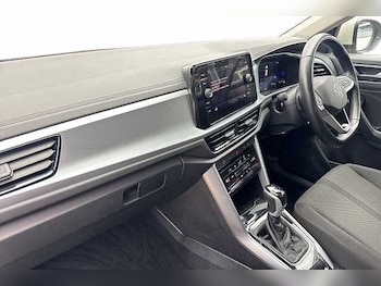 Used Volkswagen T-Roc 2022 for sale - 76197905: Photo 2
