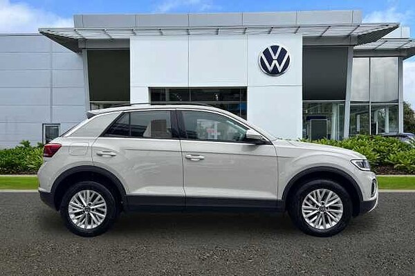 Used Volkswagen T-Roc 2022 for sale - 76197905: Photo 4