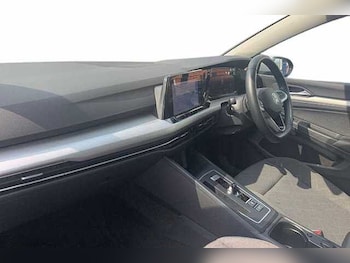 Used Volkswagen Golf 2024 for sale - 76106684: Photo 2
