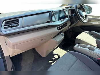 Used Volkswagen Multivan 2023 for sale - 79457347: Photo