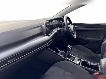 Used Volkswagen Golf 2023 for sale - 78026264: Photo