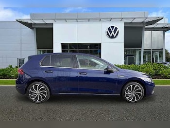 Used Volkswagen Golf 2023 for sale - 78026264: Photo