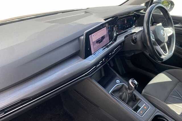 Used Volkswagen Golf 2021 for sale - 76490982: Photo 2