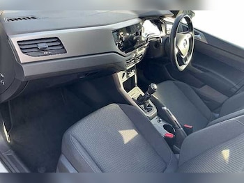 Used Volkswagen Polo 2020 for sale - 75705088: Photo