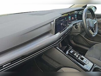 Used Volkswagen Golf 2023 for sale - 77228173: Photo