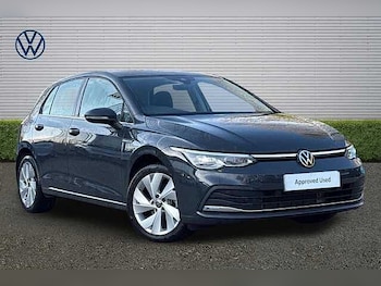 Used Volkswagen Golf 2024 for sale - 77656099: Photo