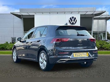 Used Volkswagen Golf 2024 for sale - 77656099: Photo