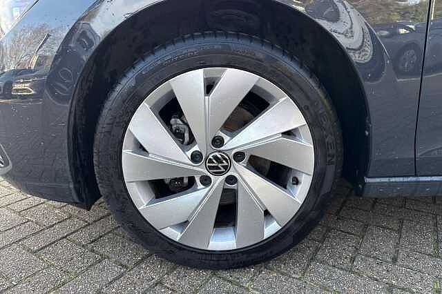 Used Volkswagen Golf 2024 for sale - 77656099: Photo 5