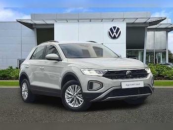 Used Volkswagen T-Roc 2022 for sale - 77129331: Photo