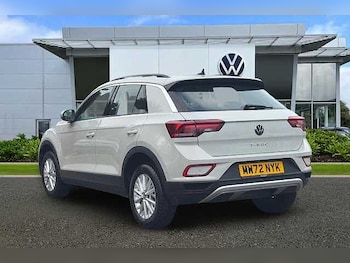 Used Volkswagen T-Roc 2022 for sale - 77129331: Photo