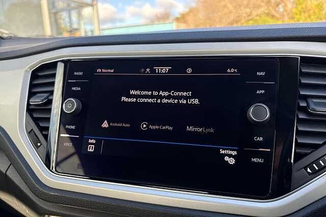 Used Volkswagen T-Roc 2021 for sale - 77643589: Photo 25