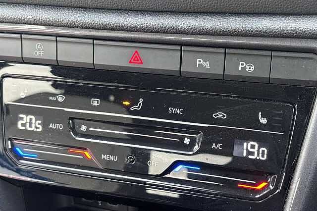 Used Volkswagen T-Roc 2023 for sale - 76387034: Photo 30