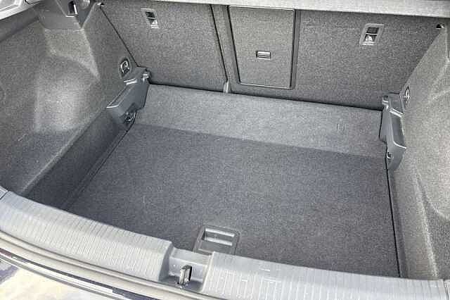 Used Volkswagen T-Roc 2023 for sale - 76387034: Photo 35