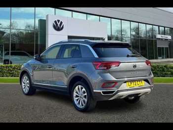 Used Volkswagen T-Roc 2023 for sale - 74834355: Photo
