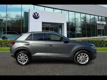 Used Volkswagen T-Roc 2023 for sale - 74834355: Photo