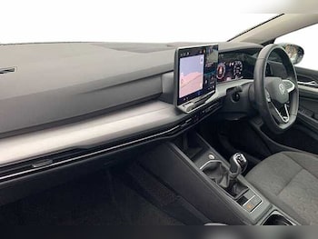 Used Volkswagen Golf 2024 for sale - 77201092: Photo