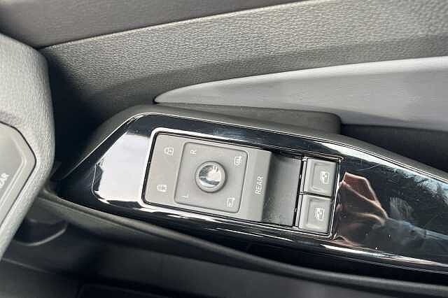 Used Volkswagen ID.4 2023 for sale - 76387035: Photo 28