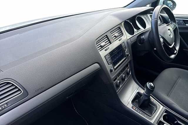 Used Volkswagen Golf 2016 for sale - 76919126: Photo 2