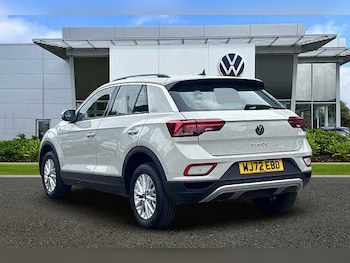 Used Volkswagen T-Roc 2022 for sale - 75343307: Photo