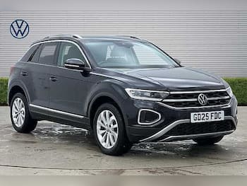 Used Volkswagen T-Roc 2025 for sale - 79536600: Photo