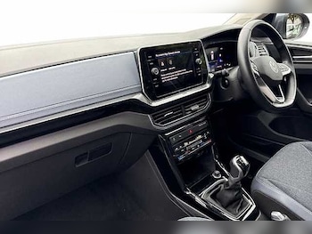 Used Volkswagen T-Cross 2025 for sale - 76069828: Photo 2