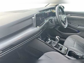 Used Volkswagen Golf 2023 for sale - 76082164: Photo 2