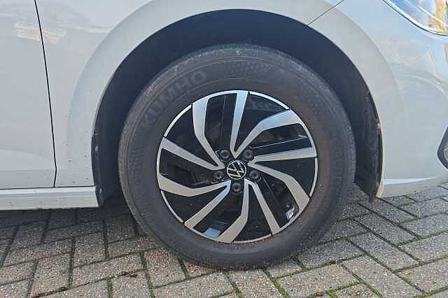 Used Volkswagen Polo 2023 for sale - 76986641: Photo 5