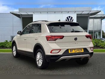 Used Volkswagen T-Roc 2022 for sale - 77328927: Photo