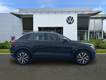 Used Volkswagen T-Roc 2021 for sale - 78083856: Photo