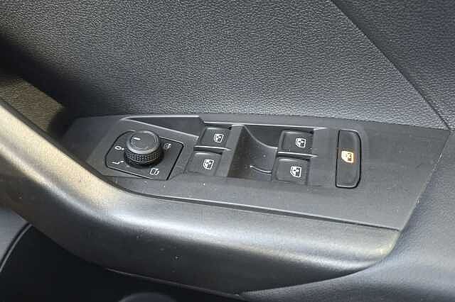 Used Volkswagen T-Cross 2023 for sale - 76280659: Photo 24
