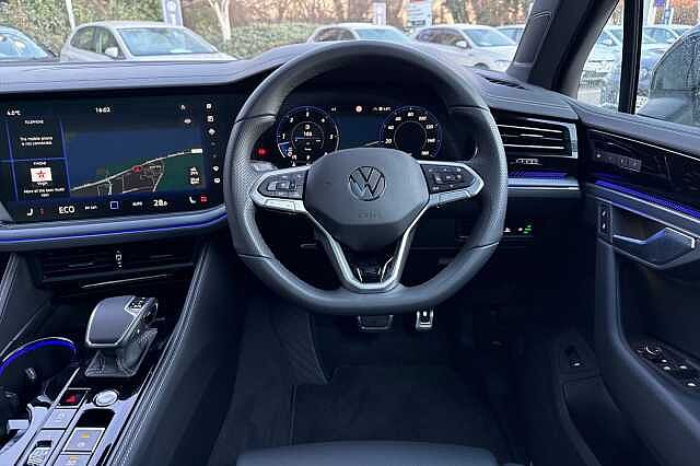 Used Volkswagen Touareg 2025 for sale - 77129325: Photo 14