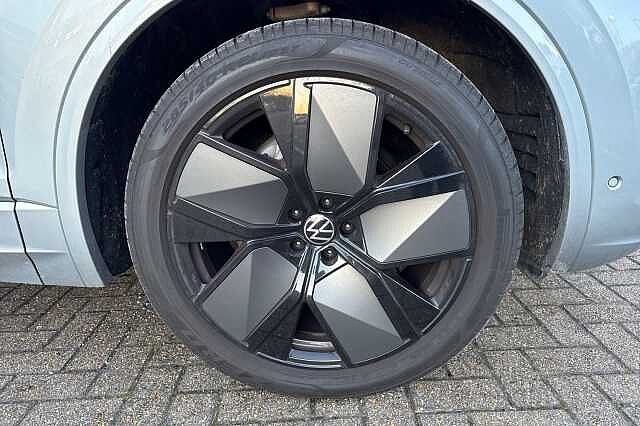 Used Volkswagen Touareg 2025 for sale - 77129325: Photo 5