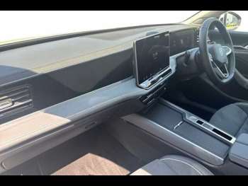 Used Volkswagen Passat 2024 for sale - 73495623: Photo