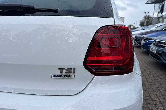 Used Volkswagen Polo 2015 for sale - 76299534: Photo 22
