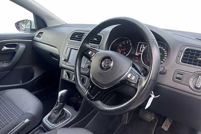 Used Volkswagen Polo 2015 for sale - 76299534: Photo 6