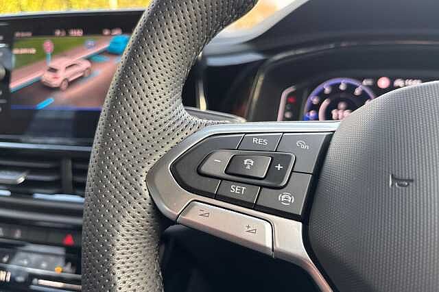 Used Volkswagen T-Roc 2025 for sale - 77681644: Photo 15