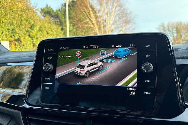 Used Volkswagen T-Roc 2025 for sale - 77681644: Photo 23