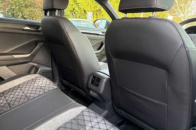 Used Volkswagen T-Roc 2025 for sale - 77681644: Photo 30