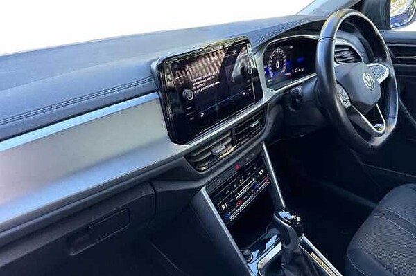 Used Volkswagen T-Roc 2022 for sale - 76119773: Photo 2