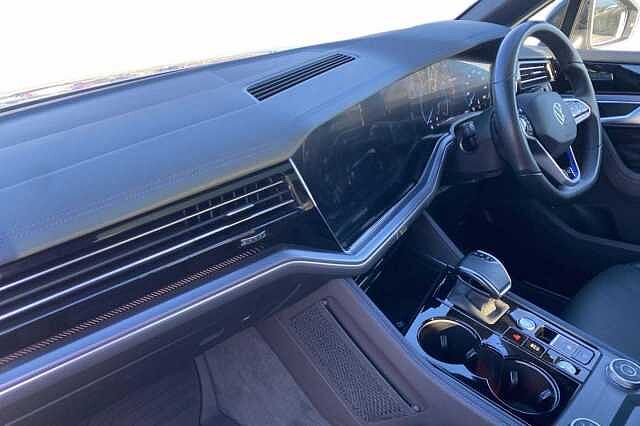 Used Volkswagen Touareg 2023 for sale - 77494543: Photo 2