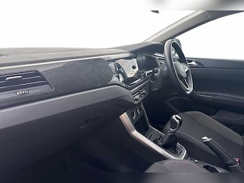 Used Volkswagen Polo 2024 for sale - 78466019: Photo