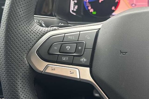 Used Volkswagen T-Roc 2025 for sale - 76082156: Photo 15