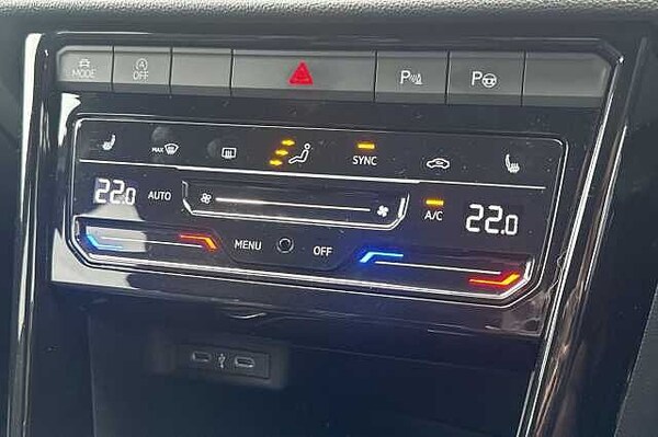 Used Volkswagen T-Roc 2025 for sale - 76082156: Photo 26